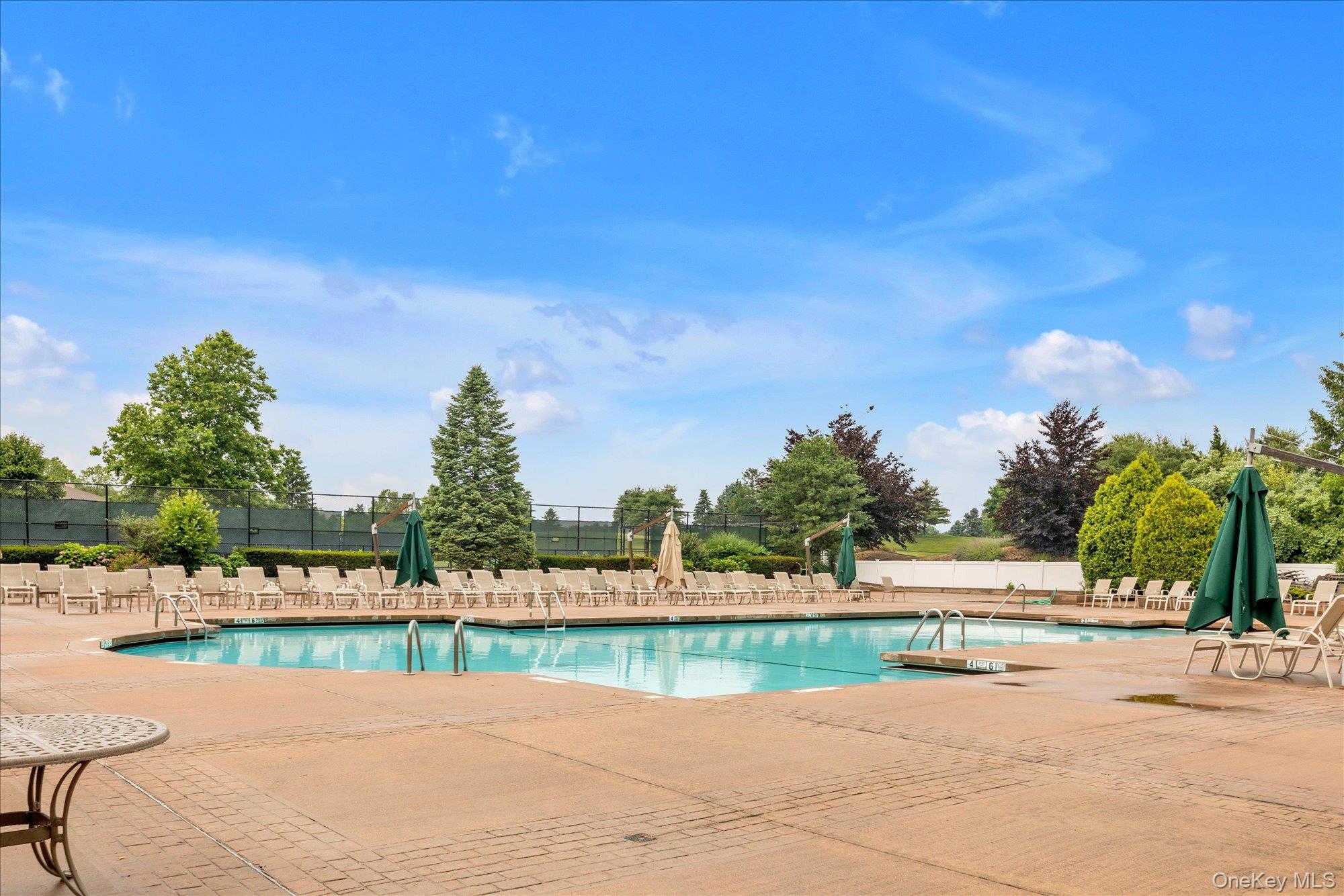 #16 photo, 928 Altessa Boulevard, সাফোক কাউন্টি Melville , NY 11747