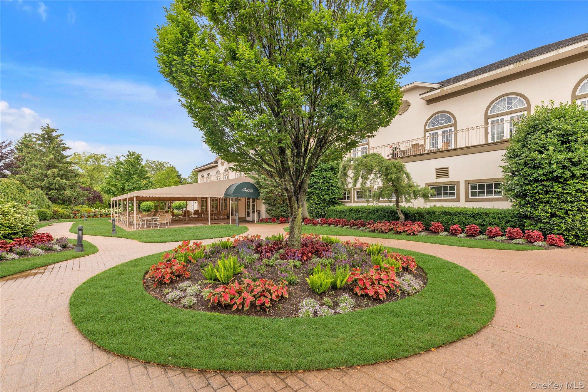 #19 photo, 928 Altessa Boulevard, সাফোক কাউন্টি Melville , NY 11747