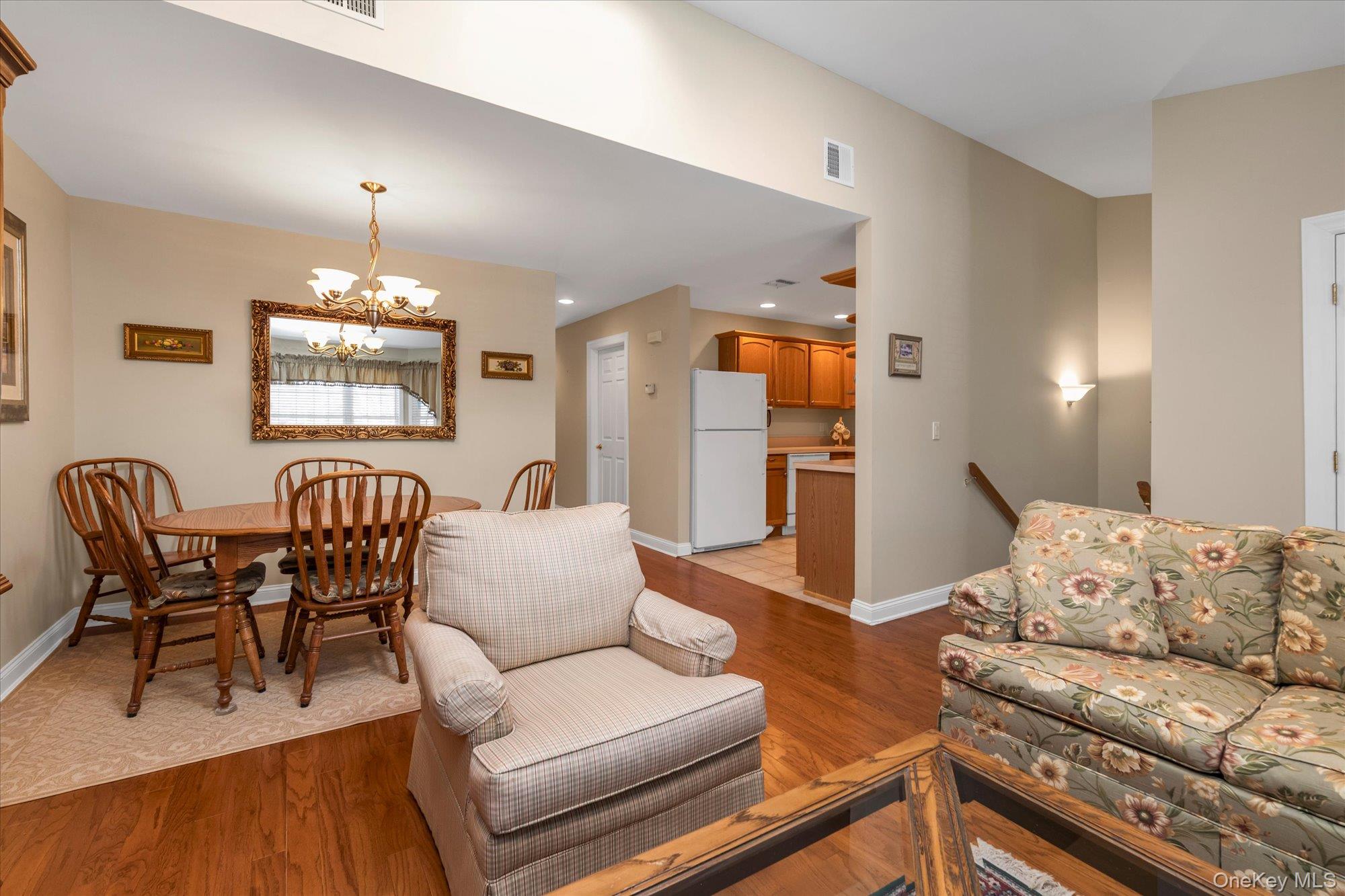 #6 photo, 928 Altessa Boulevard, সাফোক কাউন্টি Melville , NY 11747