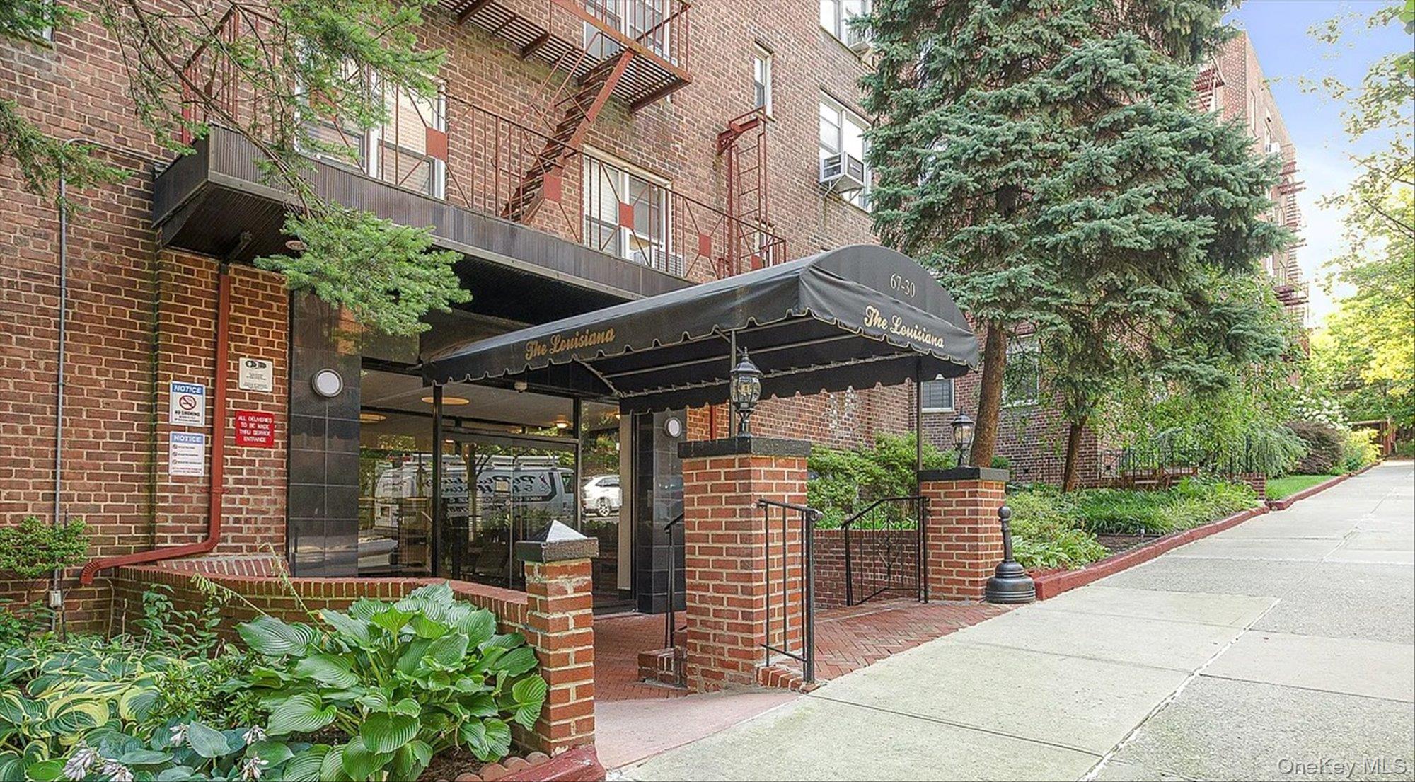 #2 photo, 67-30 Clyde Street, কুইন্‌স Forest Hills , NY 11375