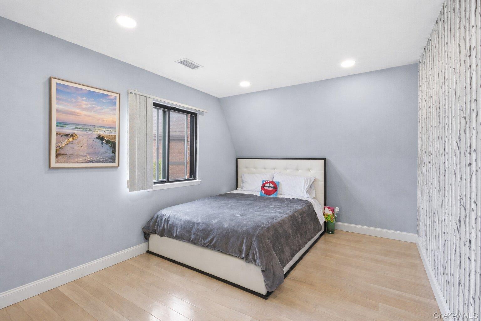 #16 photo, 63 Acorn Ponds Drive, নাসাউ কাউন্টি Roslyn , NY 11576