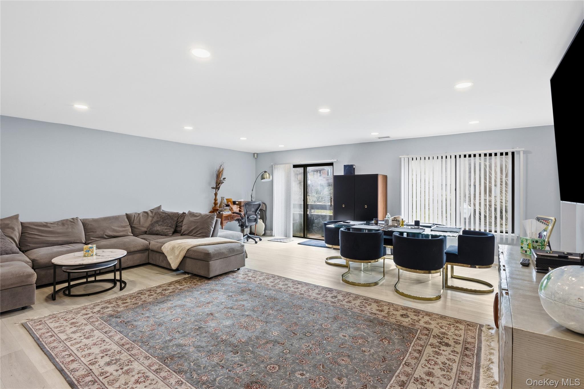 #3 photo, 63 Acorn Ponds Drive, নাসাউ কাউন্টি Roslyn , NY 11576