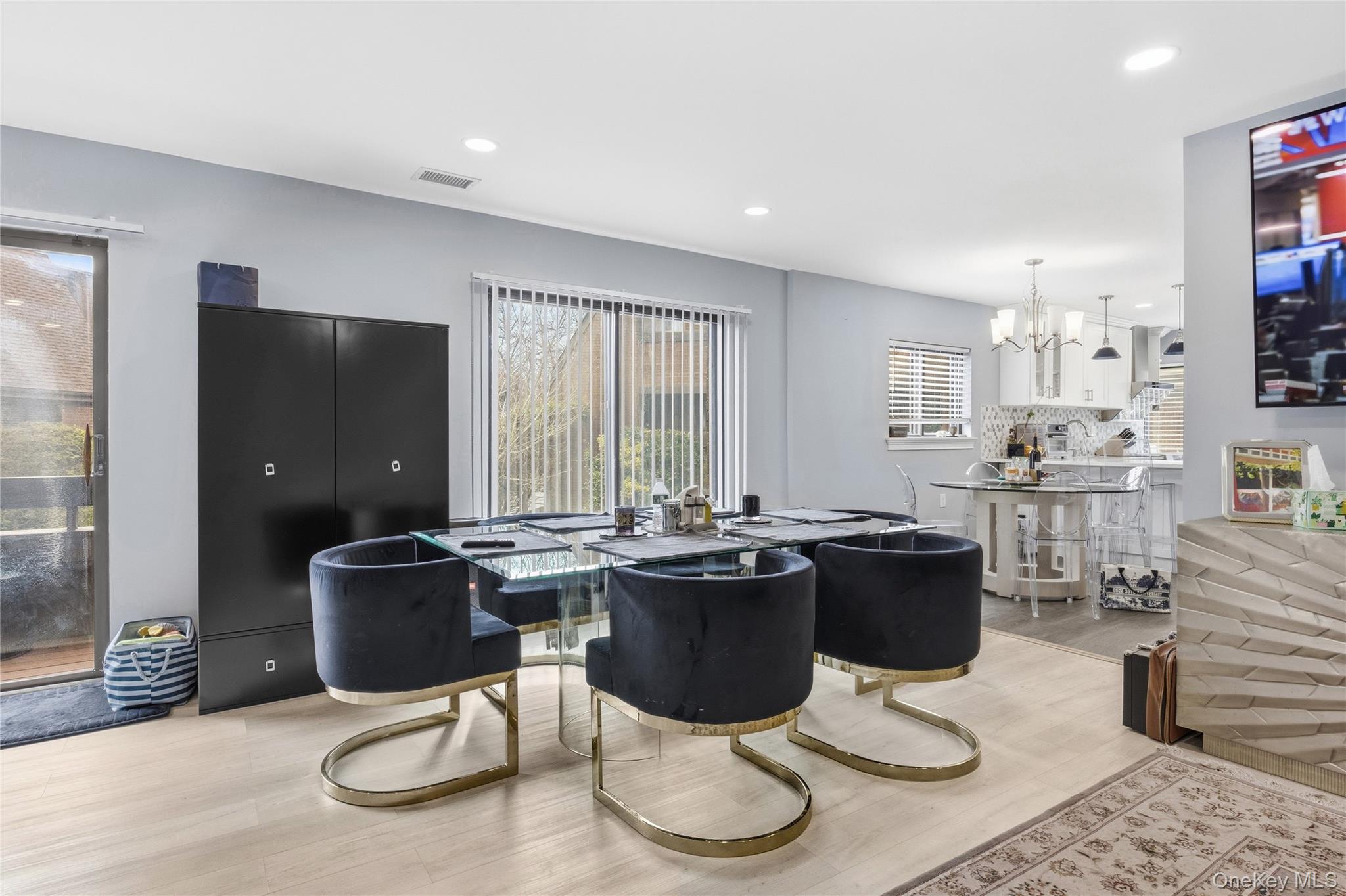 #5 photo, 63 Acorn Ponds Drive, নাসাউ কাউন্টি Roslyn , NY 11576