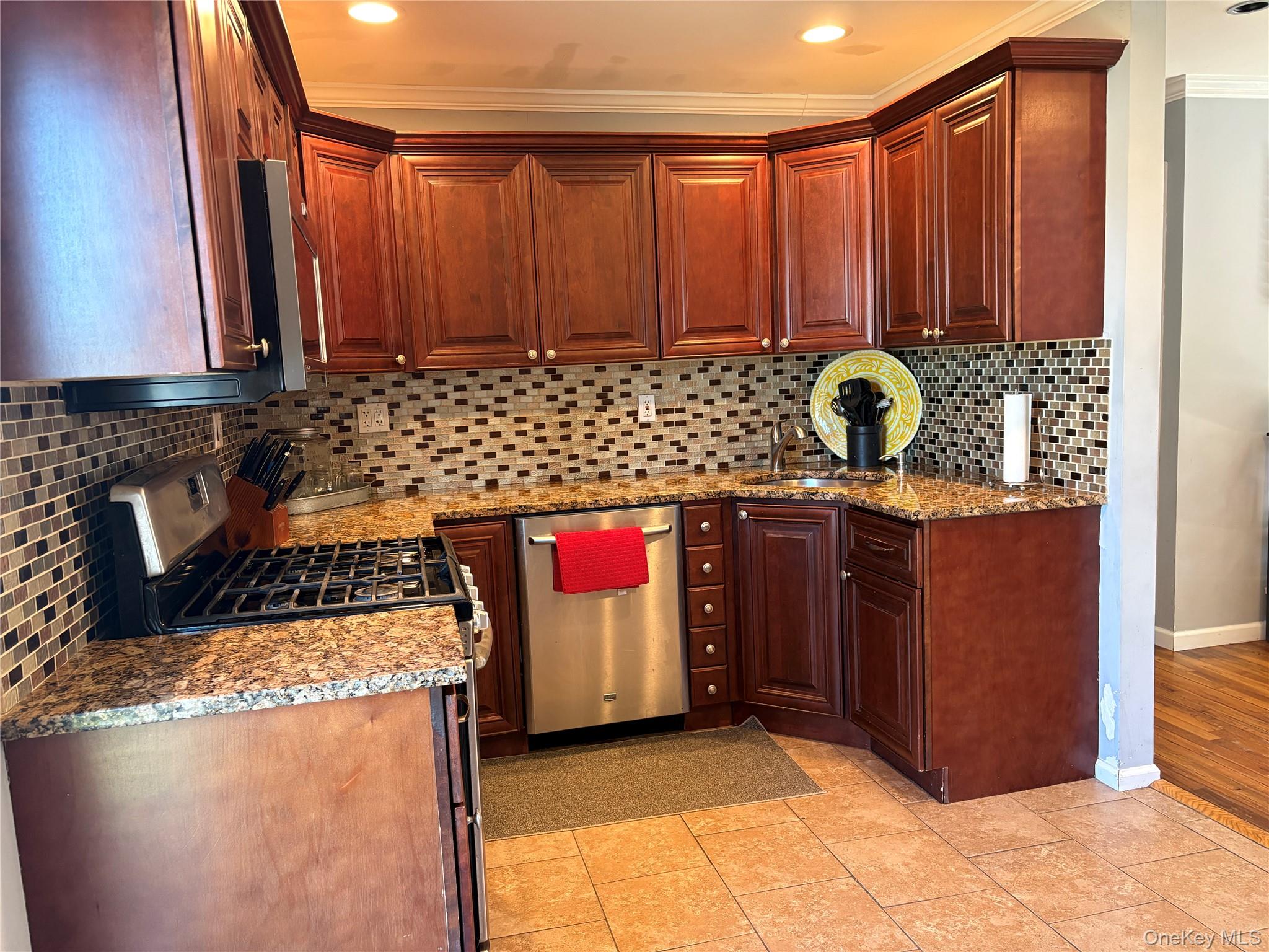 #3 photo, 23 Kime Avenue, সাফোক কাউন্টি North Babylon , NY 11703