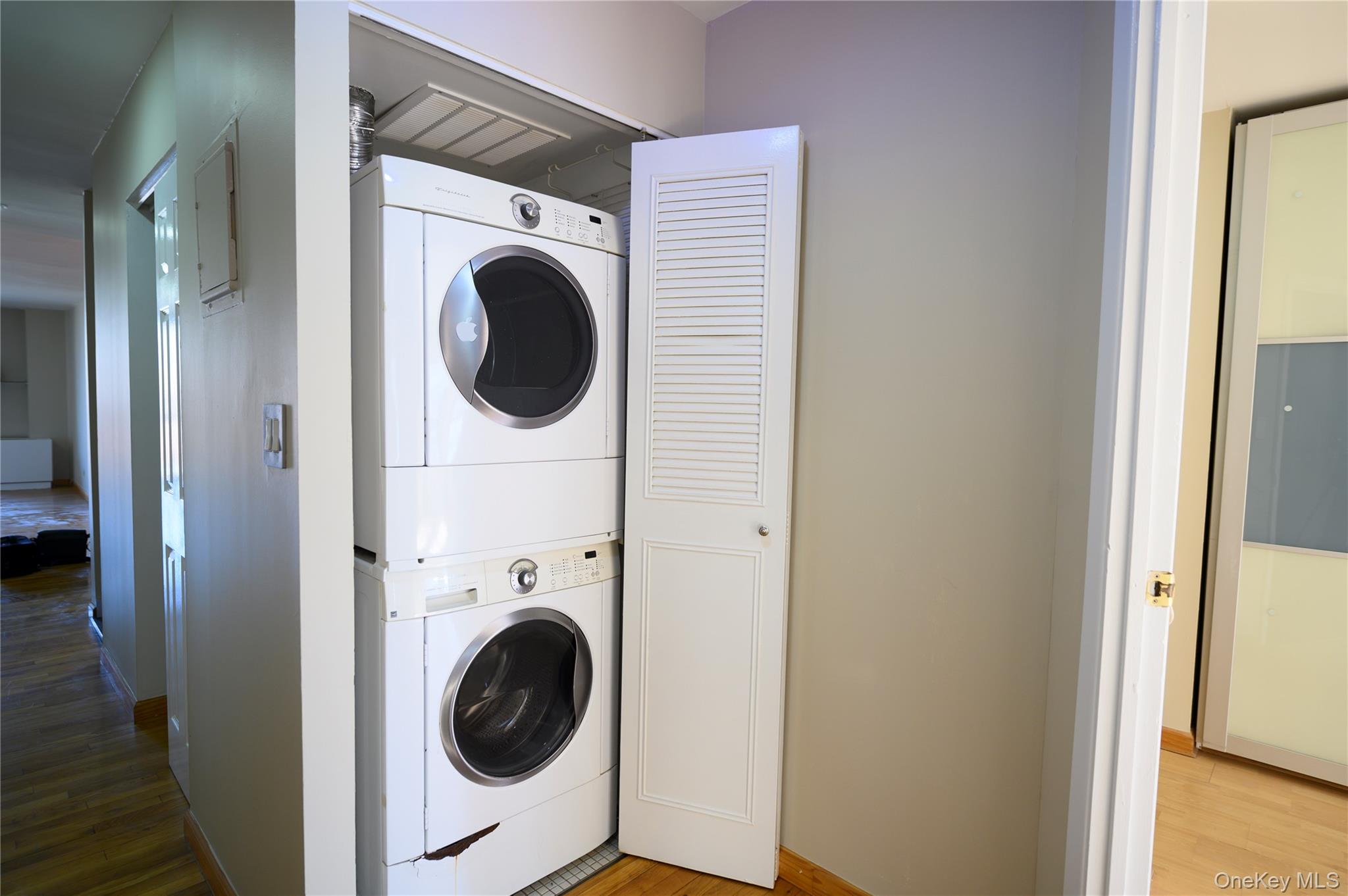 #20 photo, 7124 164th Street, Fresh Meadows , NY 11365