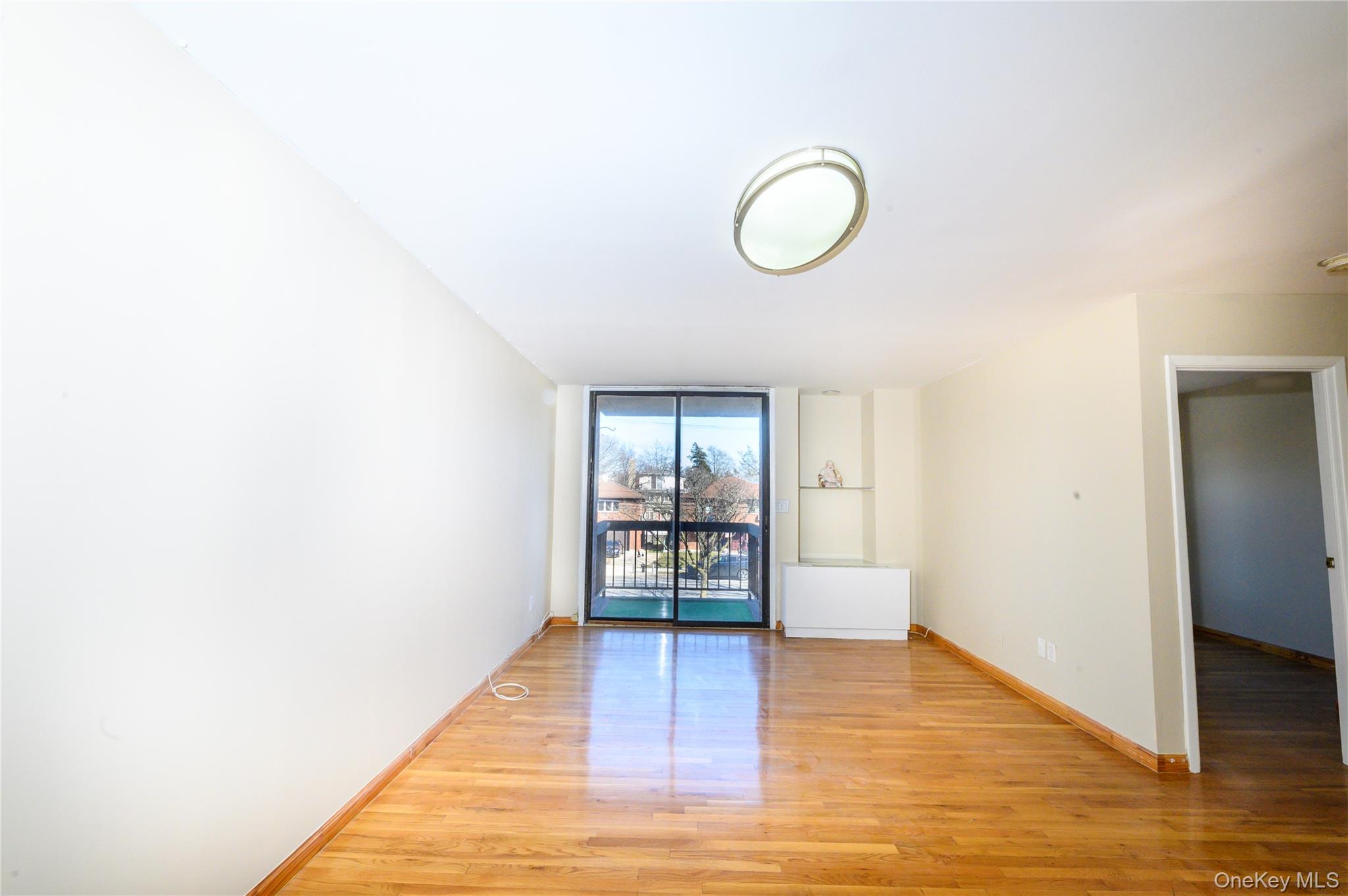 #3 photo, 7124 164th Street, Fresh Meadows , NY 11365