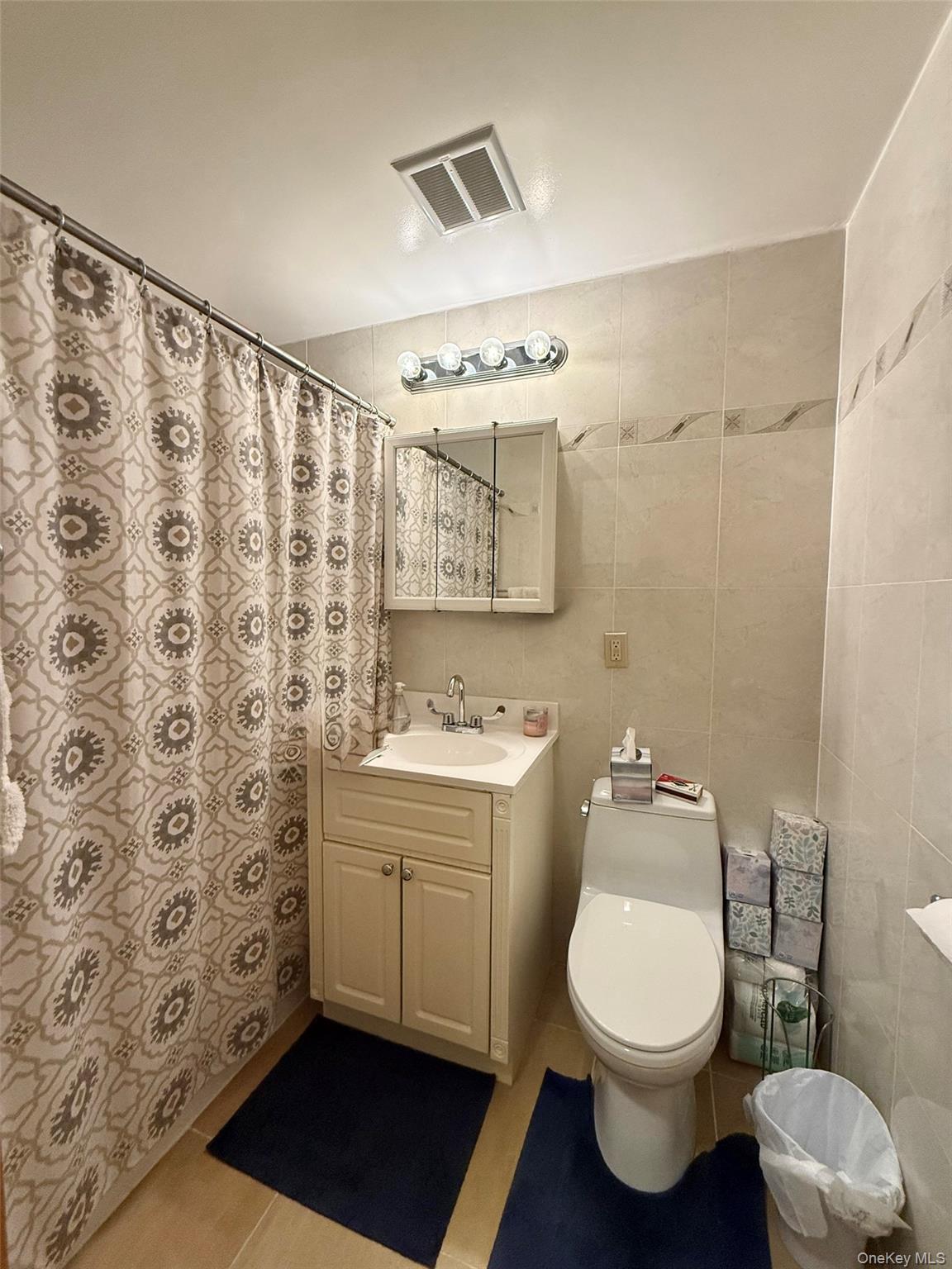 #11 photo, 63-14 Queens Boulevard, Woodside , NY 11377