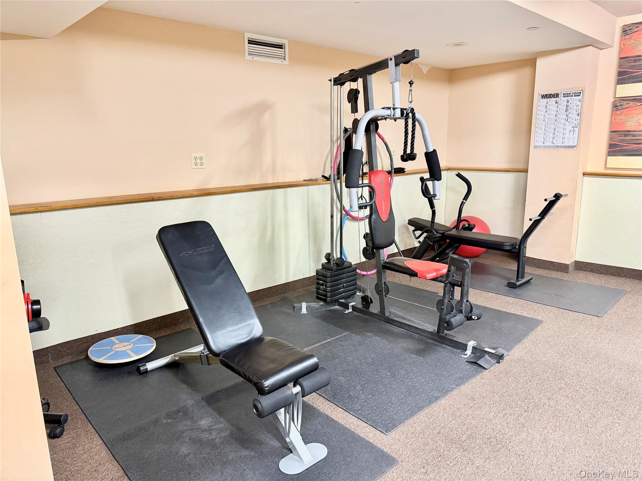 #13 photo, 63-14 Queens Boulevard, Woodside , NY 11377