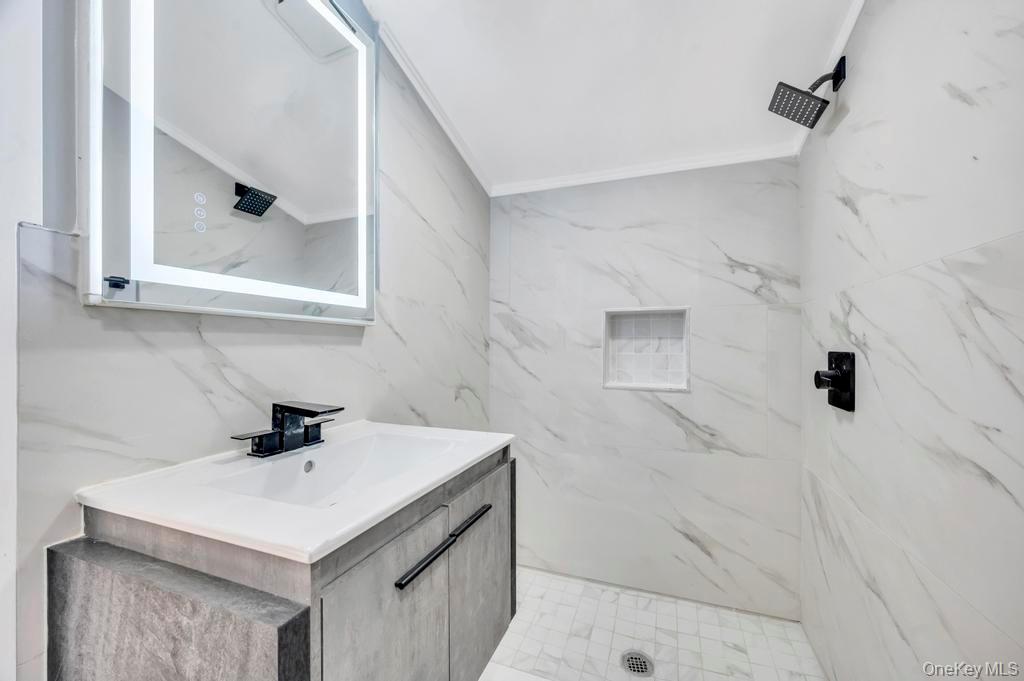 #11 photo, 27 Landscape Drive, সাফোক কাউন্টি Wheatley Heights , NY 11798