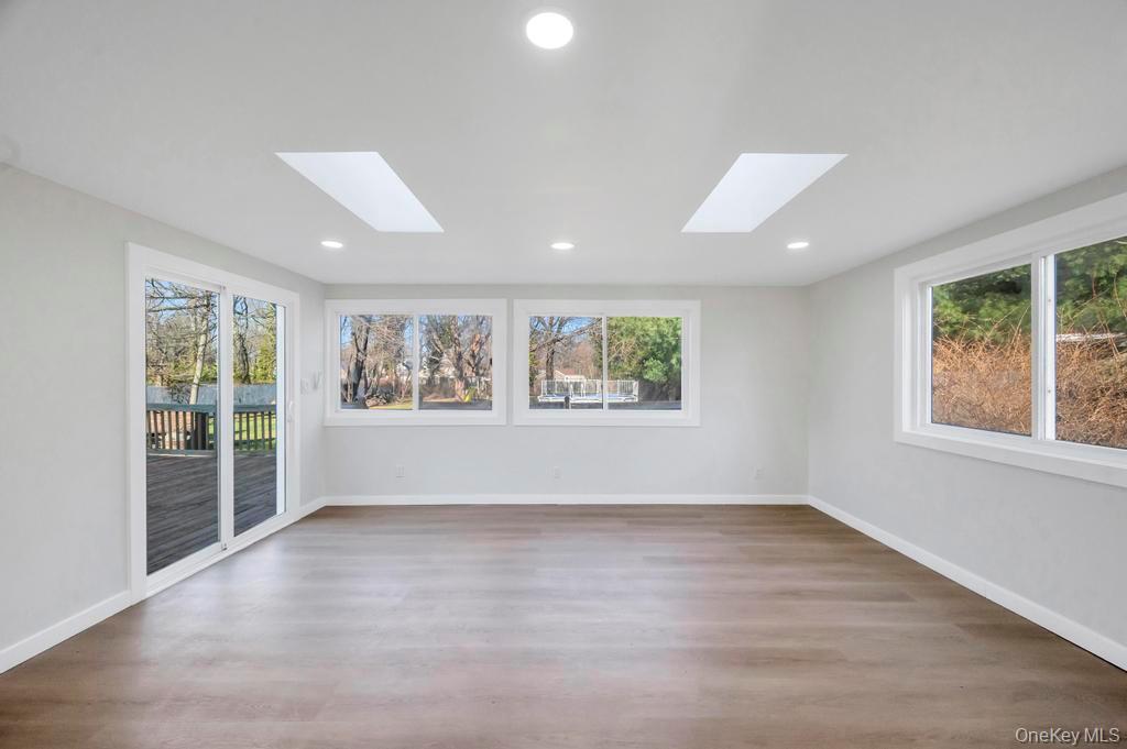 #5 photo, 27 Landscape Drive, সাফোক কাউন্টি Wheatley Heights , NY 11798