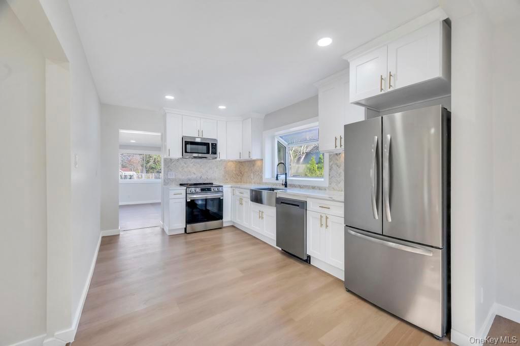 #6 photo, 27 Landscape Drive, সাফোক কাউন্টি Wheatley Heights , NY 11798