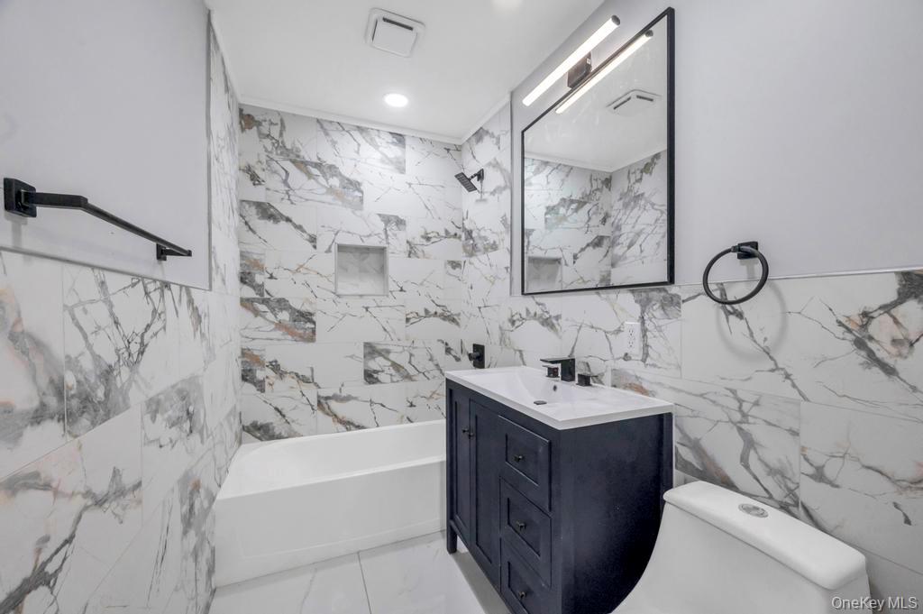 #9 photo, 27 Landscape Drive, সাফোক কাউন্টি Wheatley Heights , NY 11798