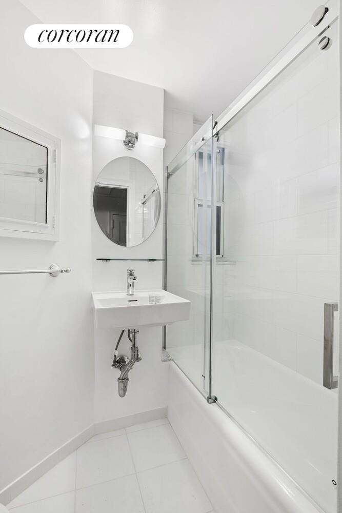 #3 photo, 10 MITCHELL Place, मैनहटन Beekman , NY 10017