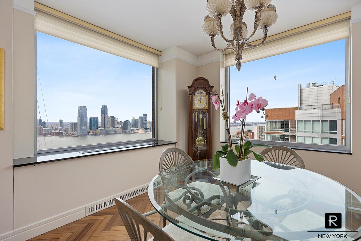 #5 photo, 10 Little West Street, Battery Park City , NY 10004