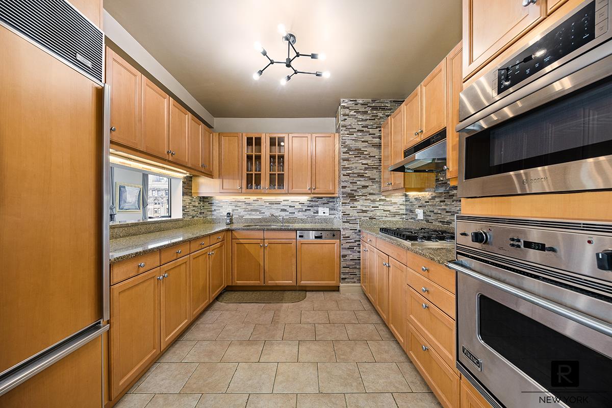 #8 photo, 10 Little West Street, Battery Park City , NY 10004