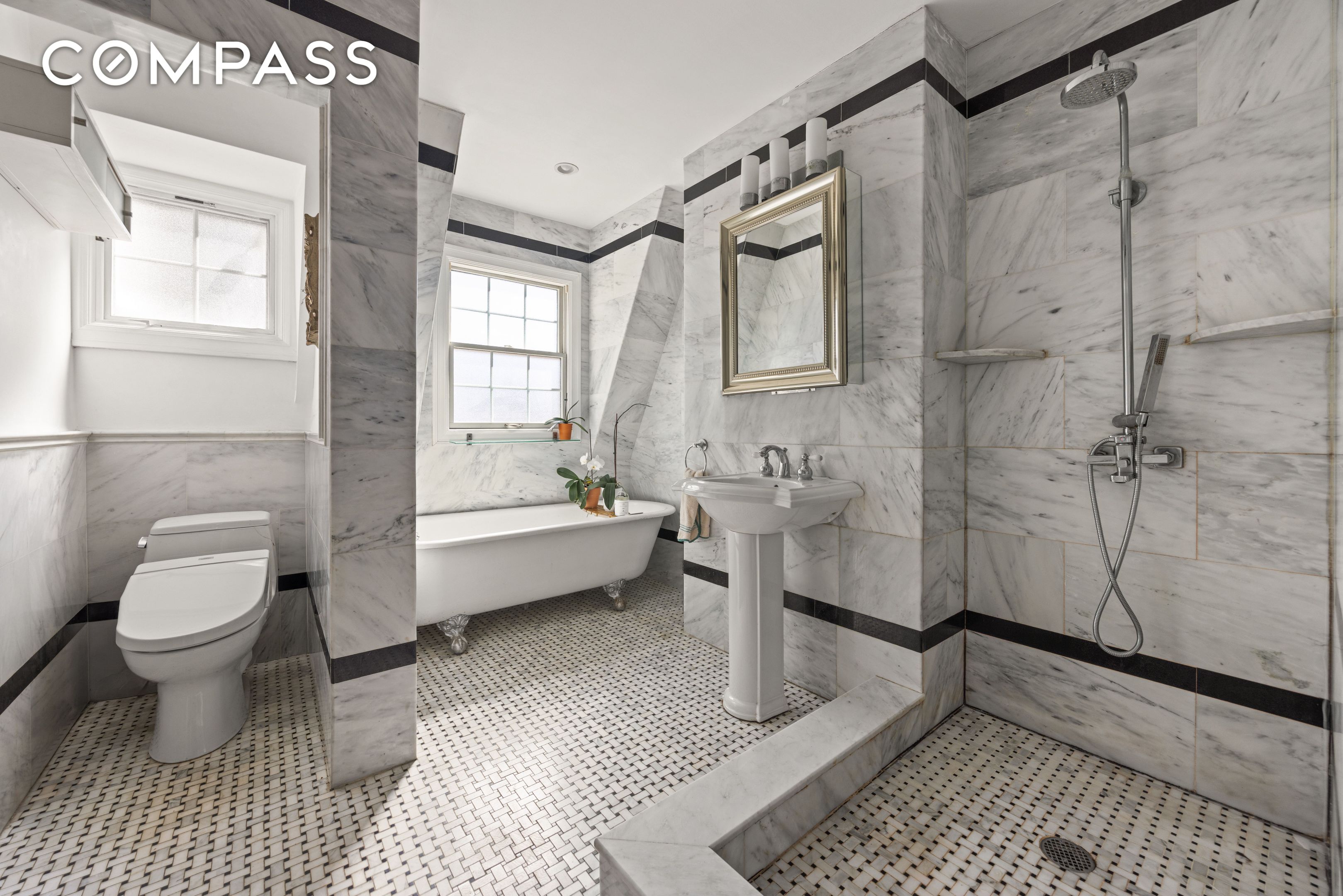 #15 photo, 25 Chester Court, ব্রুকলিন Prospect Lefferts Gardens , NY 11225