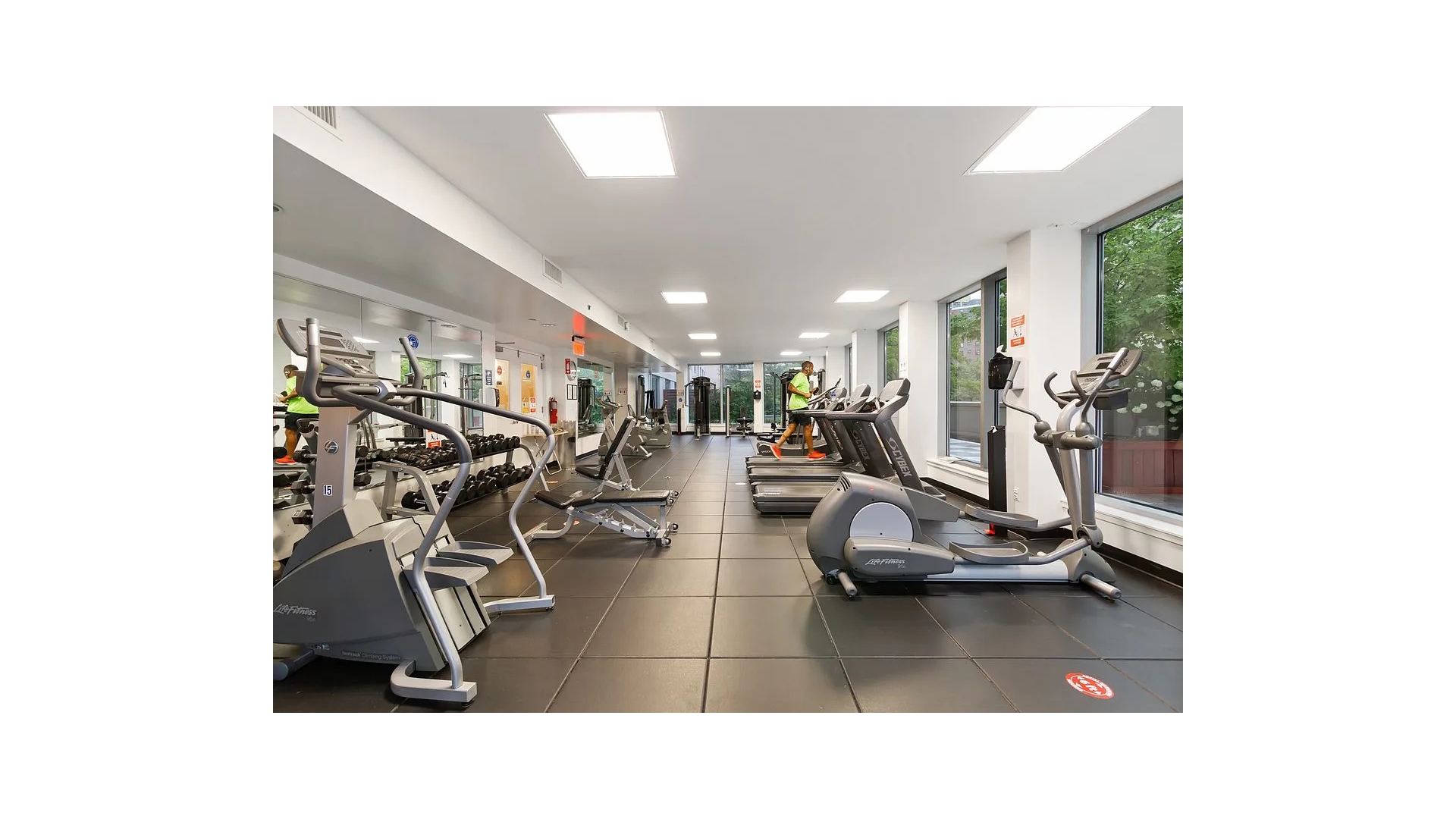 #17 photo, 40 W 116TH Street, South Harlem , NY 10026