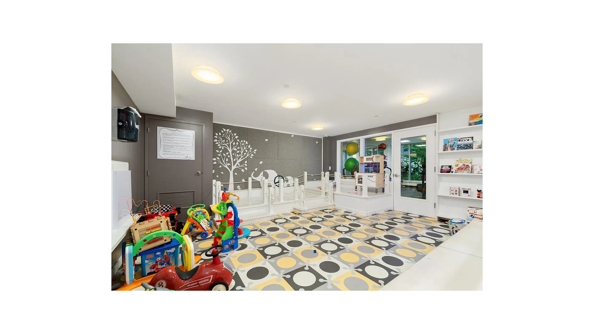 #19 photo, 40 W 116TH Street, South Harlem , NY 10026