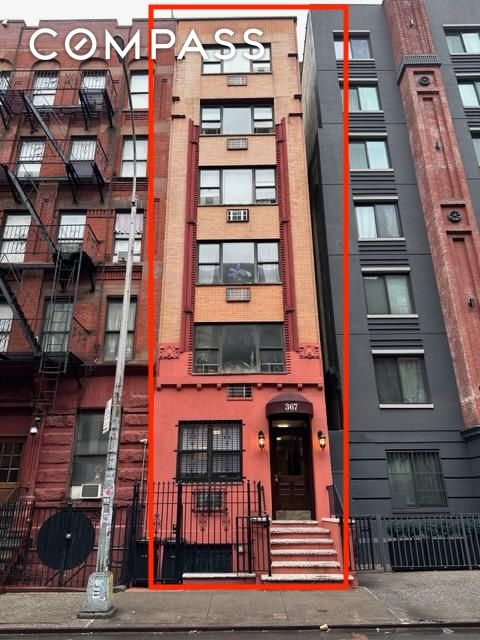 #1 photo, 367 W 48th Street, ম্যানহাটন Hell's Kitchen , NY 10036