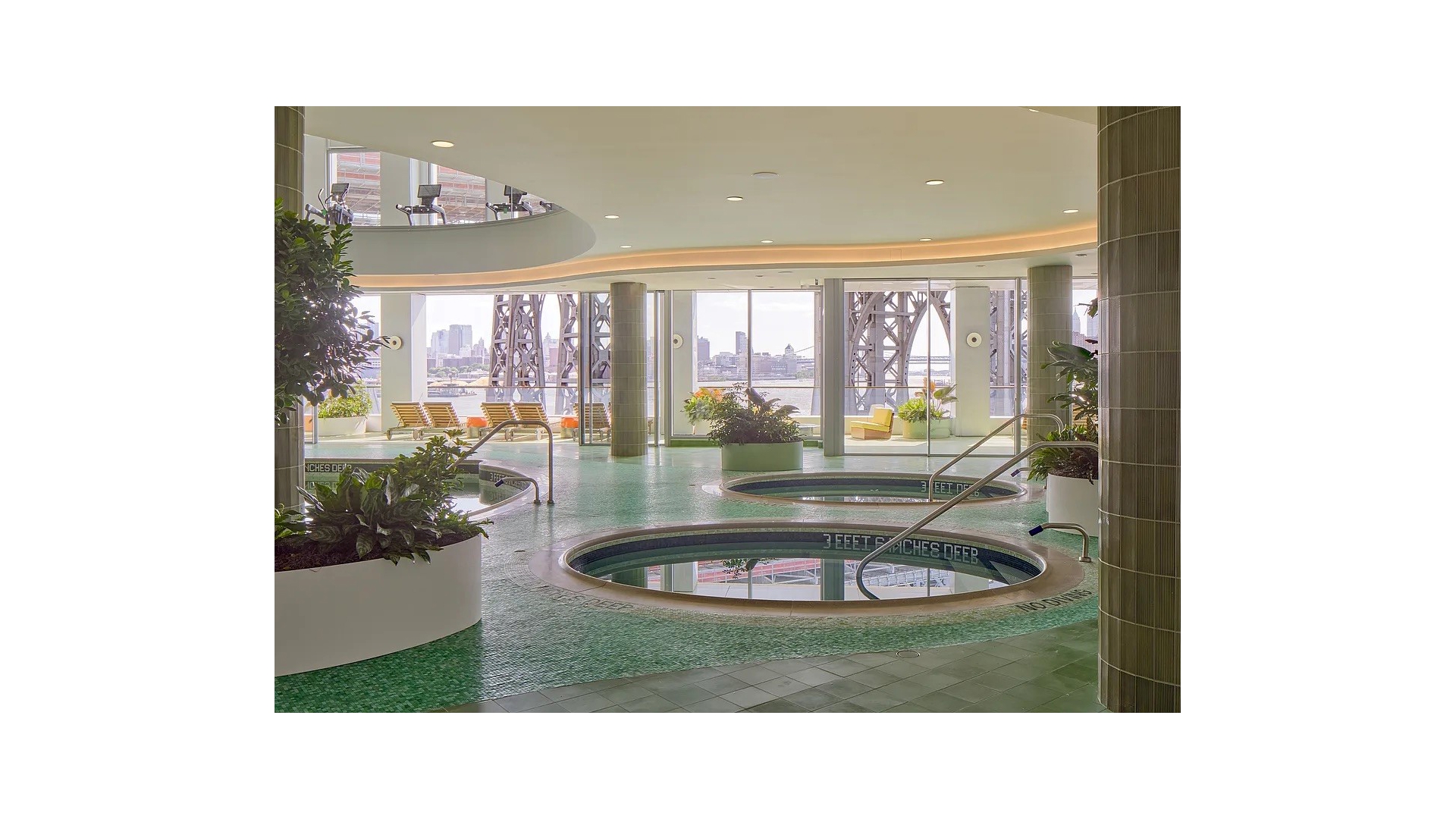 #8 photo, 8 S 4TH Street, Williamsburg , NY 11249