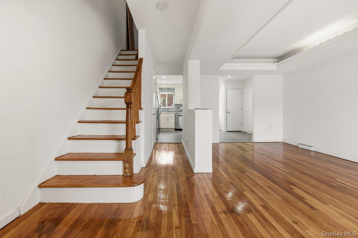 #13 photo, 220 Calhoun Avenue, ব্রঙ্কস Bronx , NY 10465