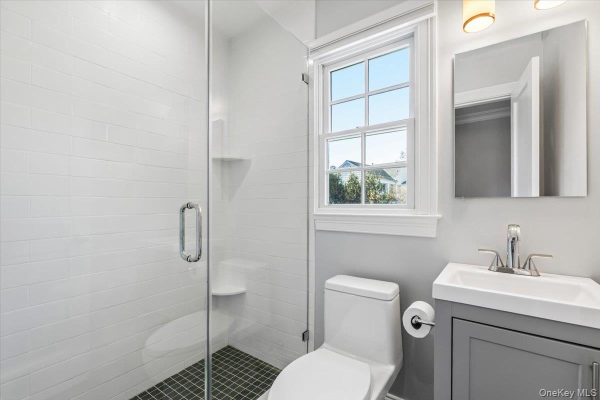 #17 photo, 50 Bates Road, Harrison , NY 10528