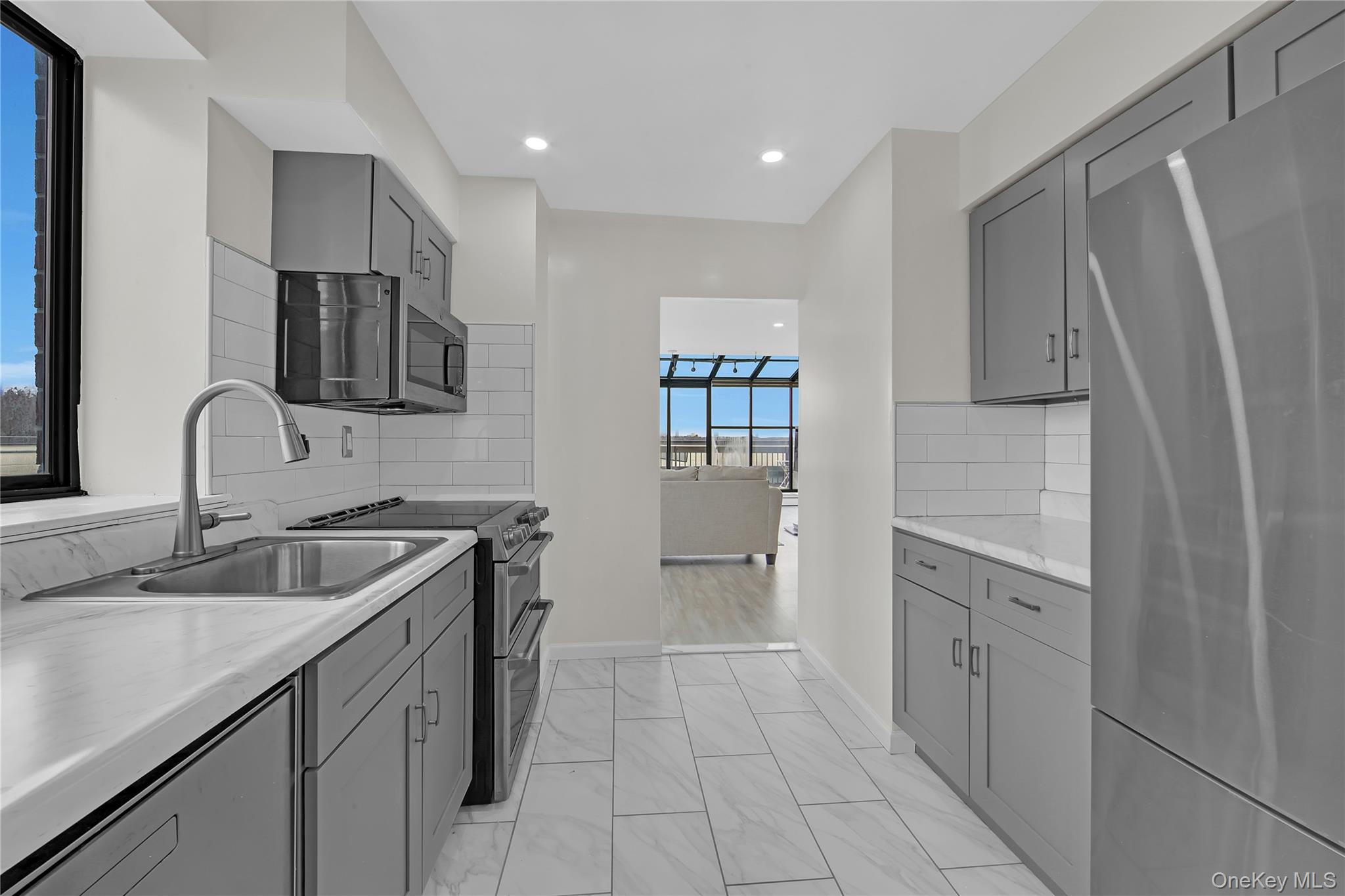 #10 photo, 1374 Midland Avenue, ব্রঙ্কস Bronxville , NY 10708