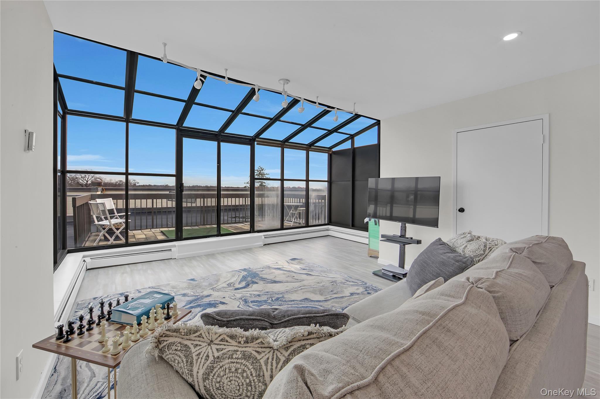 #2 photo, 1374 Midland Avenue, ব্রঙ্কস Bronxville , NY 10708