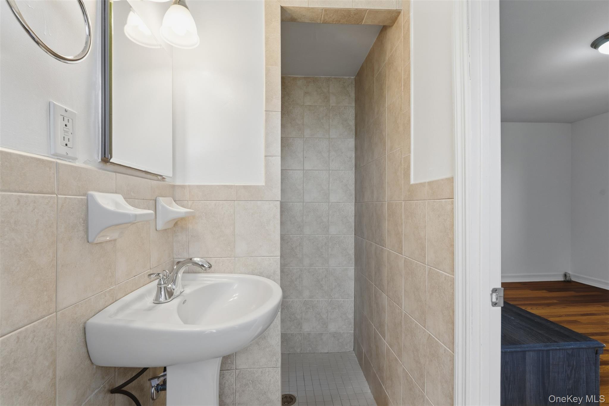 #12 photo, 555 Broadway, Hastings-on-Hudson , NY 10706