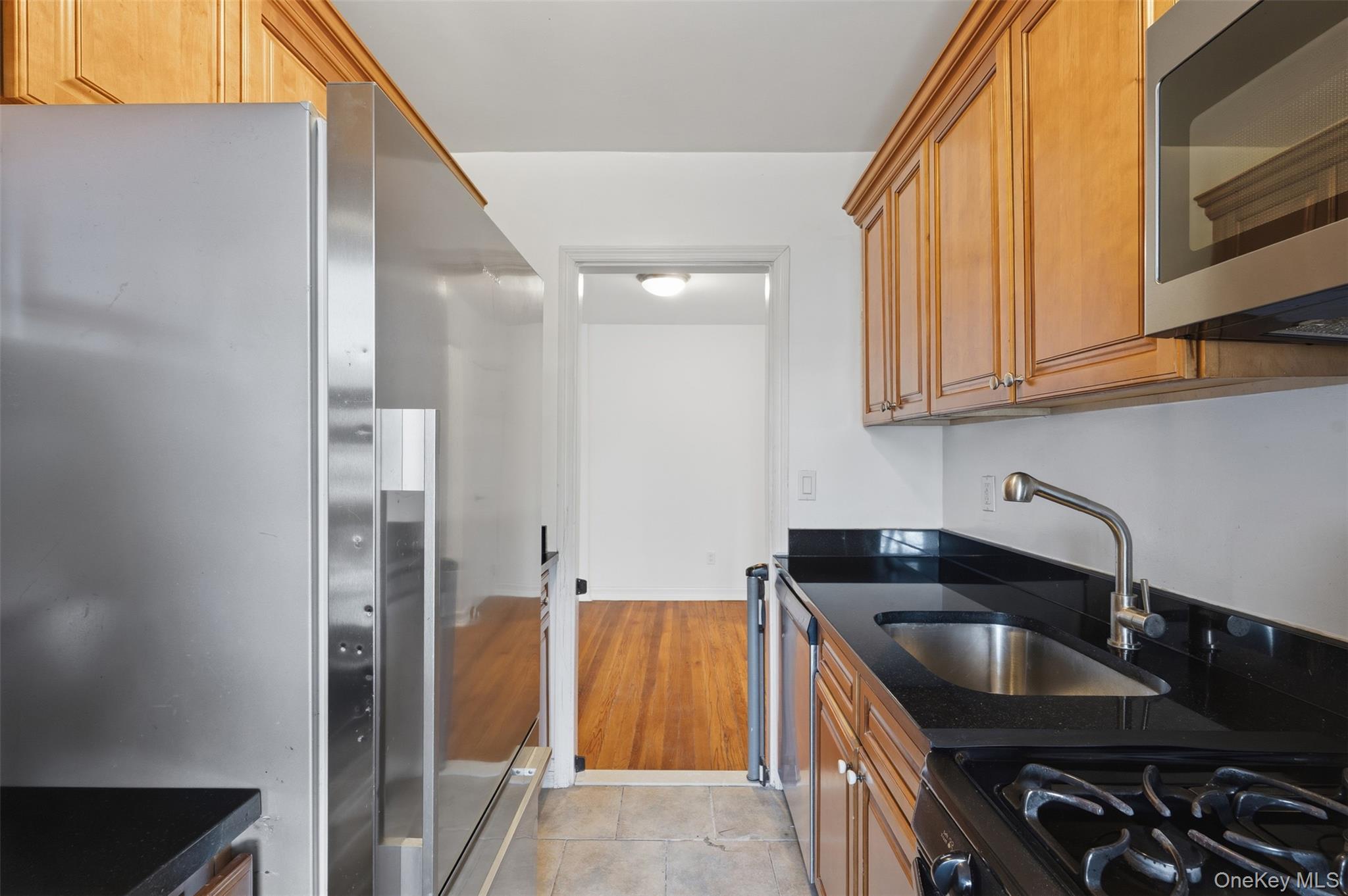 #7 photo, 555 Broadway, Hastings-on-Hudson , NY 10706