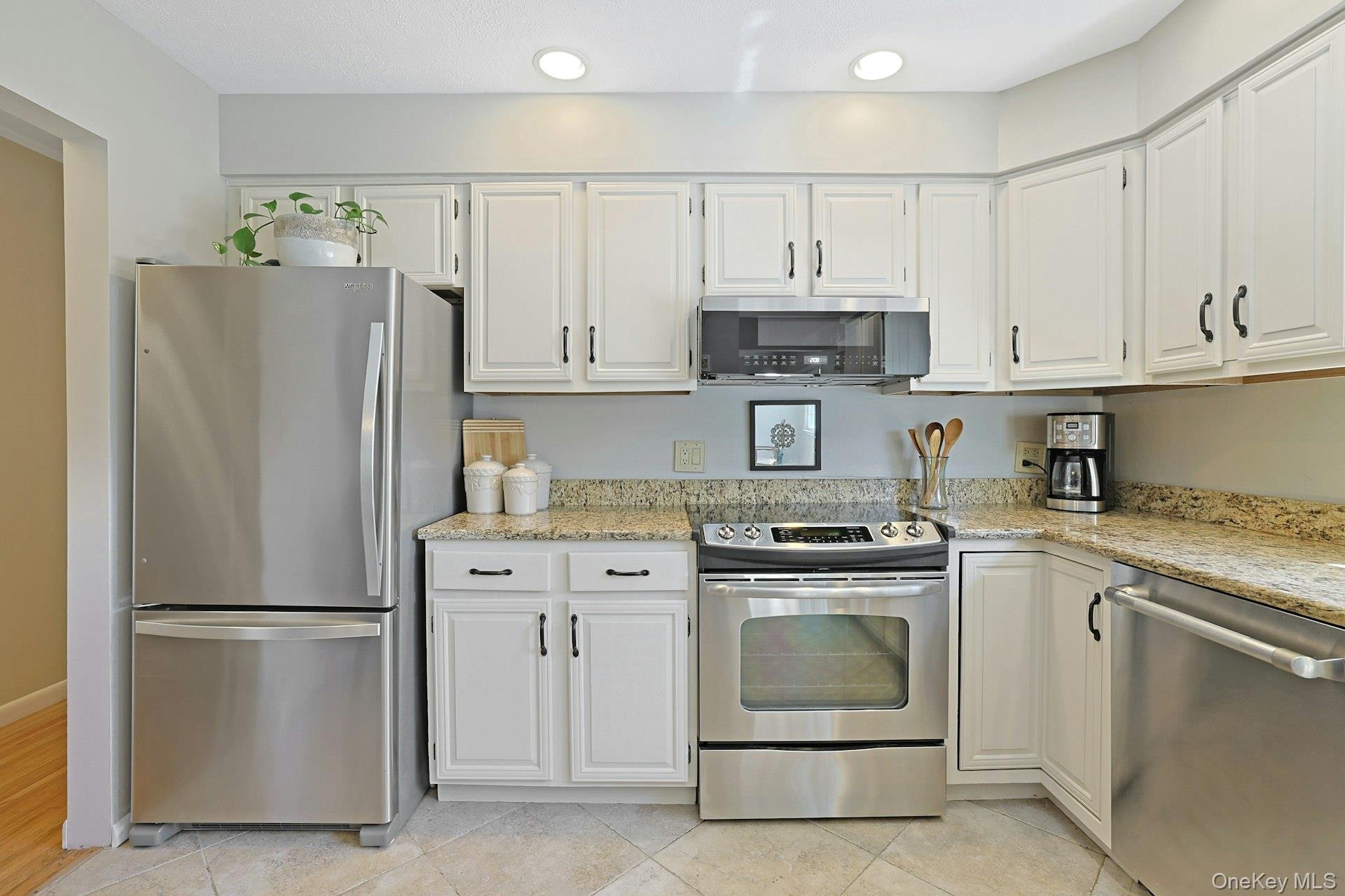 #15 photo, 12 Greenwood Lane, Valhalla , NY 10595