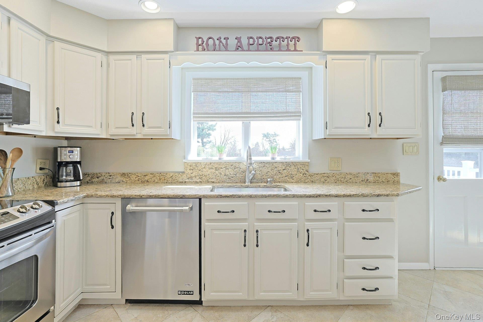 #16 photo, 12 Greenwood Lane, Valhalla , NY 10595