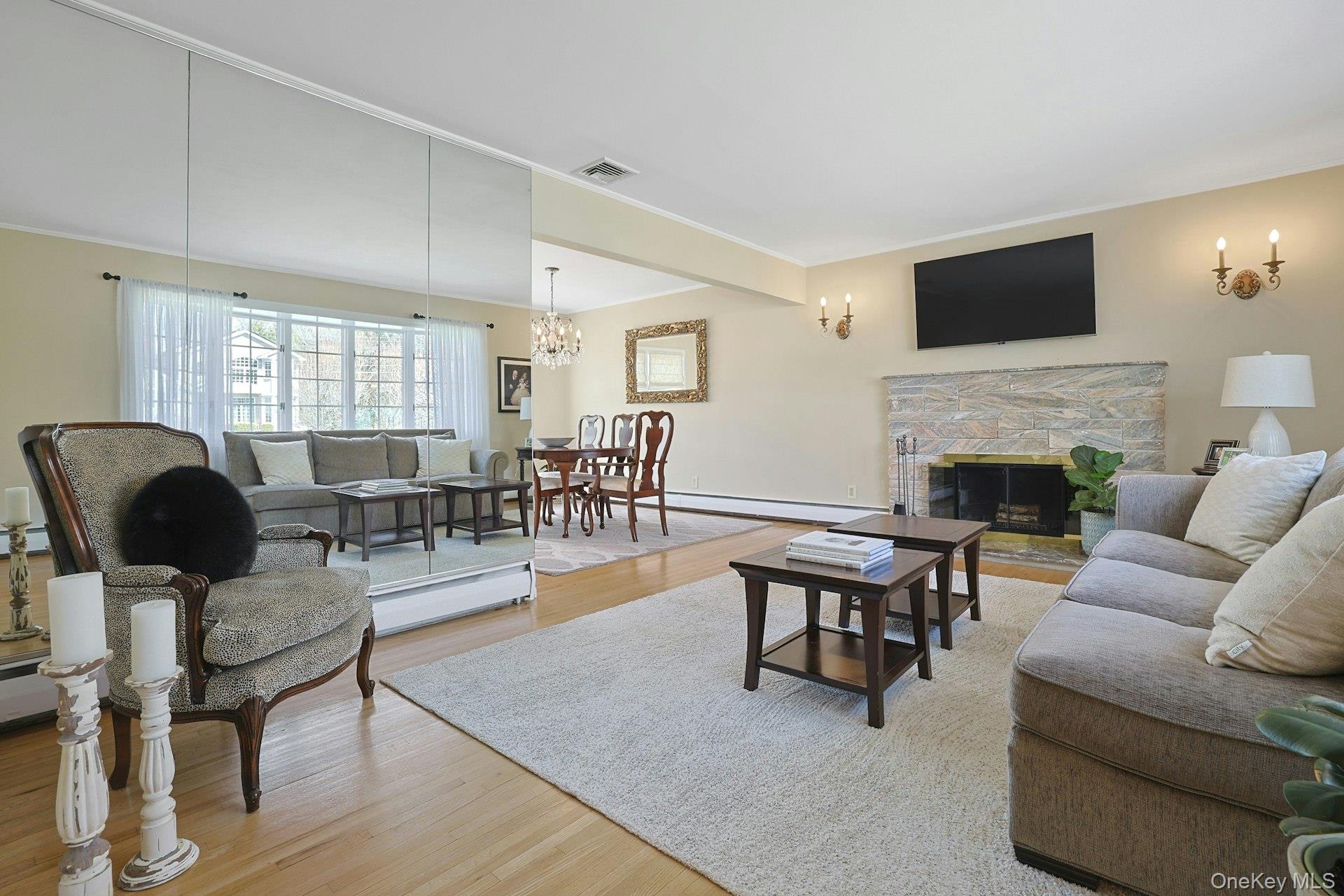 #5 photo, 12 Greenwood Lane, Valhalla , NY 10595