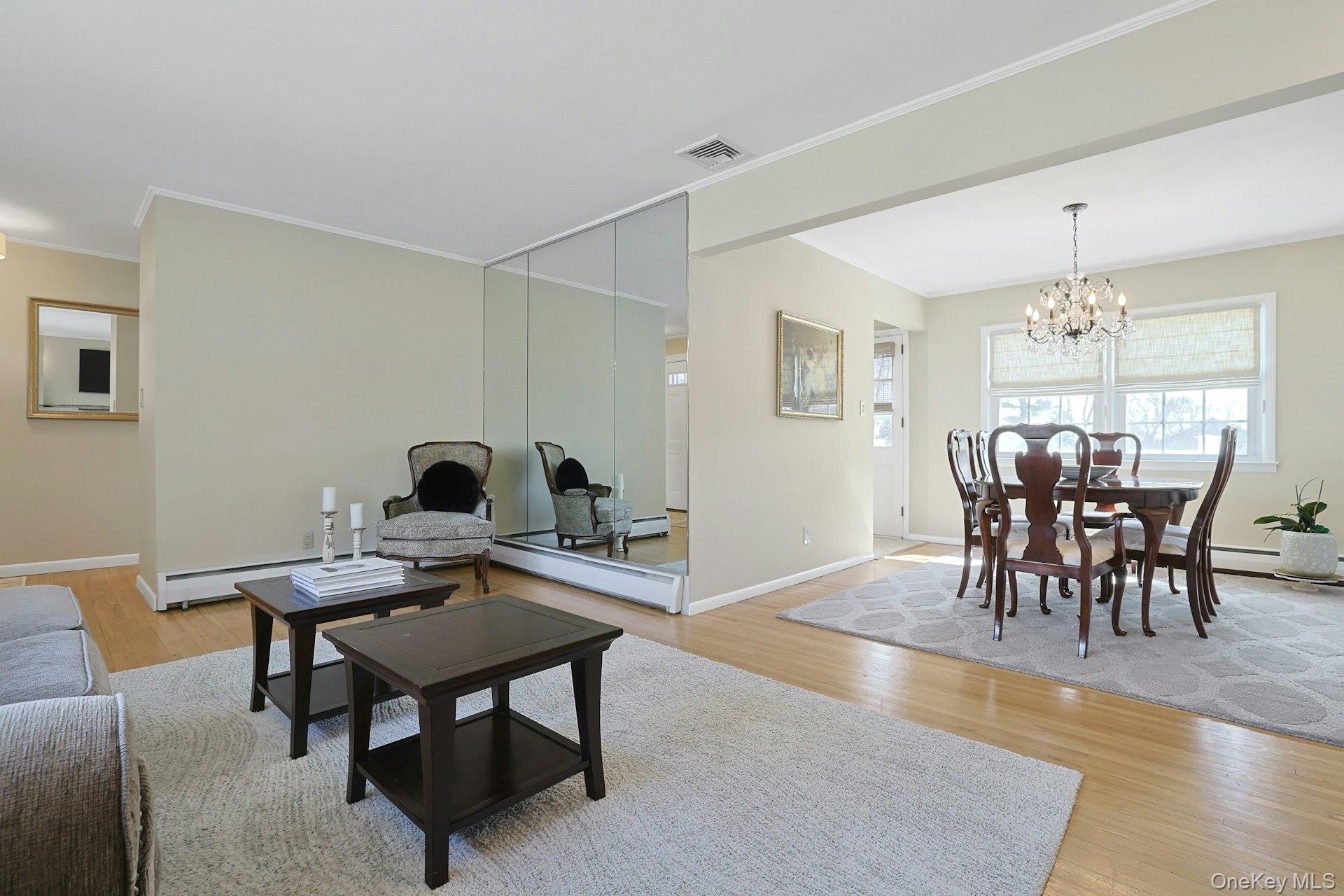 #8 photo, 12 Greenwood Lane, Valhalla , NY 10595