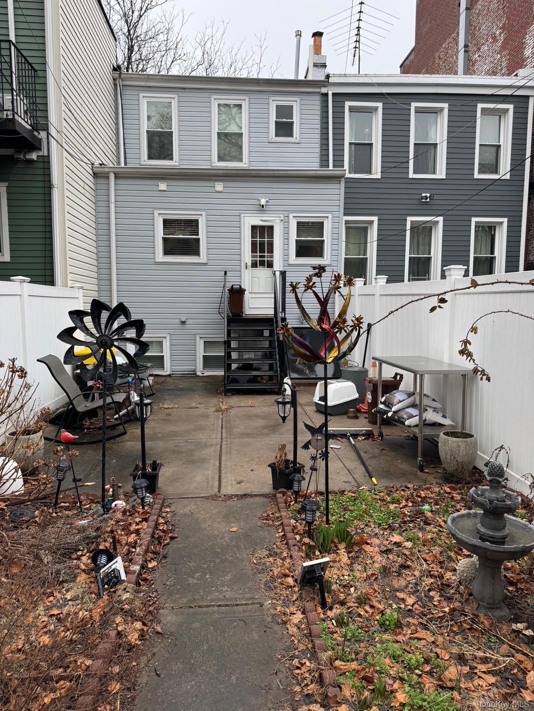 #2 photo, 174 Eckford Street, Brooklyn , NY 11222