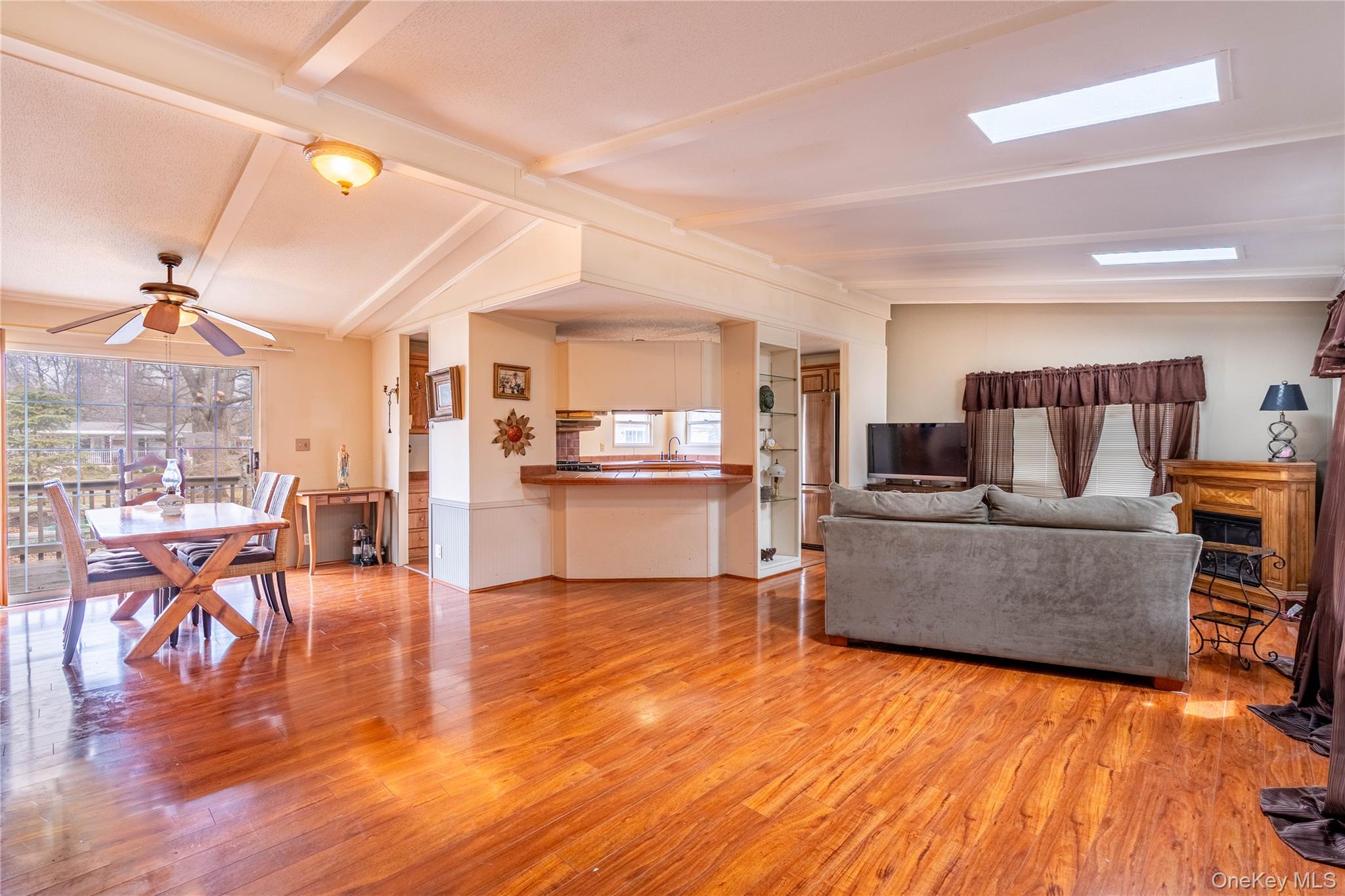 #6 photo, 10 Apple Lane, New Paltz , NY 12561