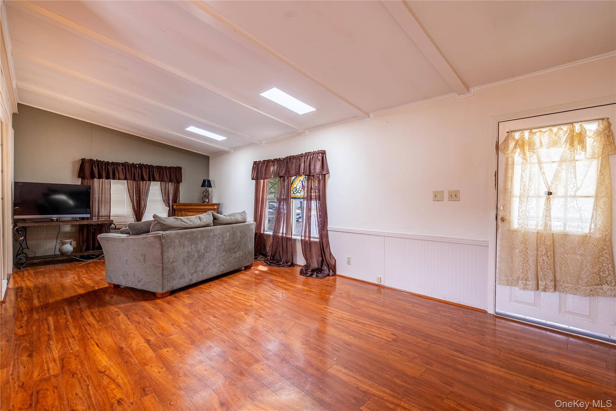 #8 photo, 10 Apple Lane, New Paltz , NY 12561