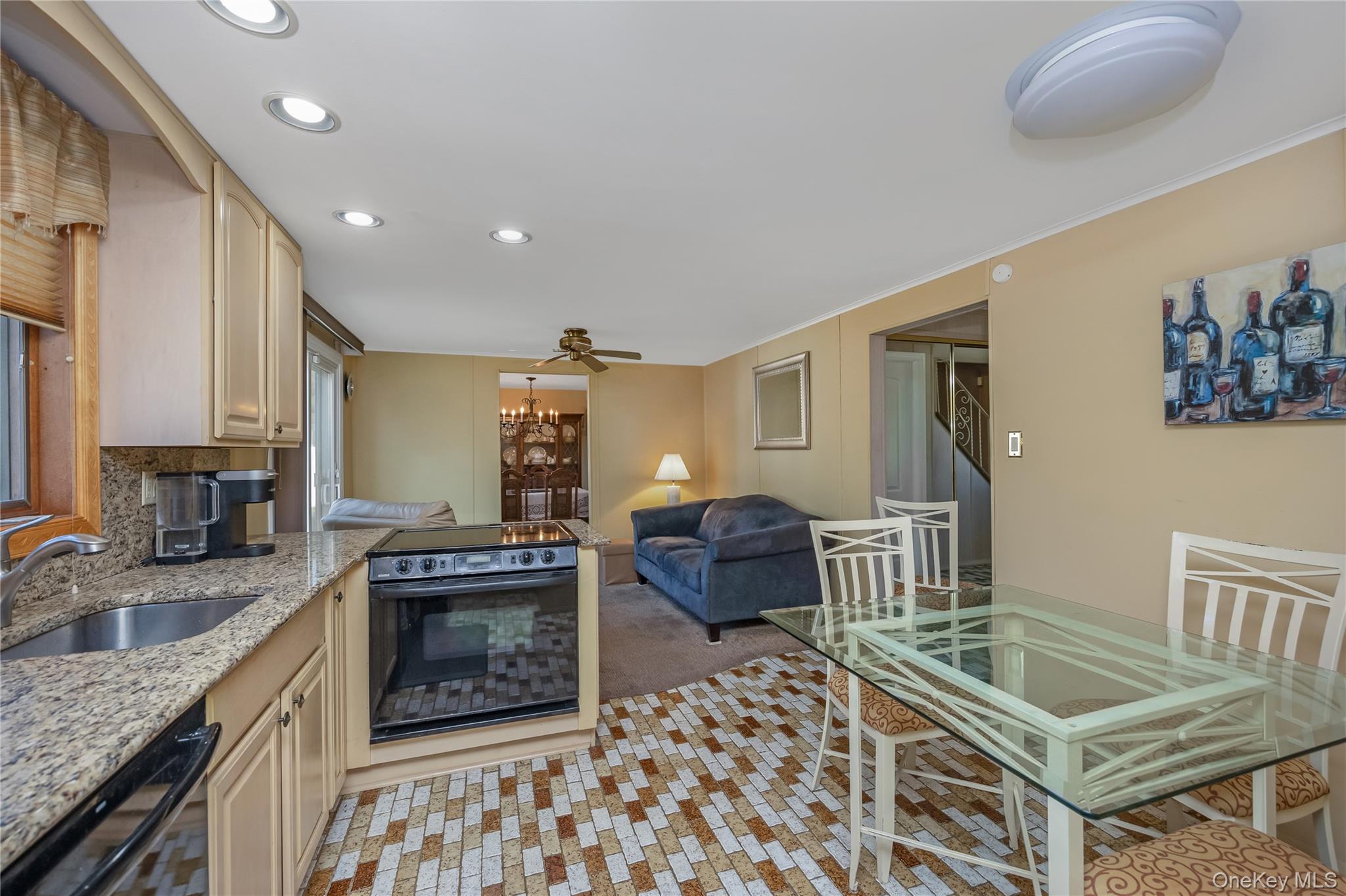 #13 photo, 25 Windham Lane, সাফোক কাউন্টি Ronkonkoma , NY 11779