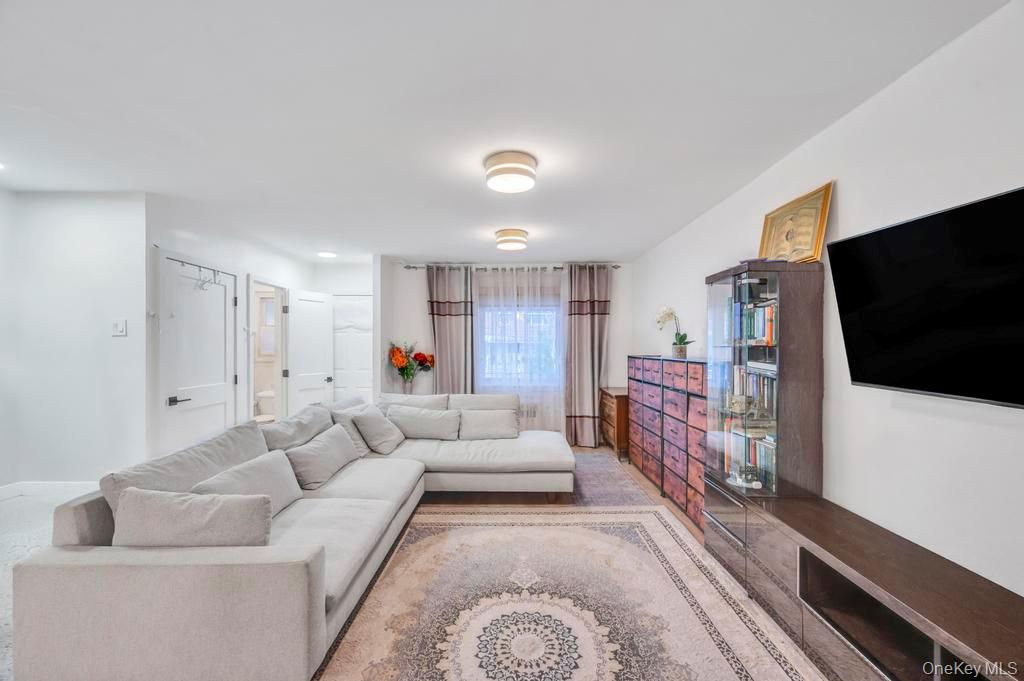 #5 photo, 2033 E 68th Street, ব্রুকলিন Brooklyn , NY 11234