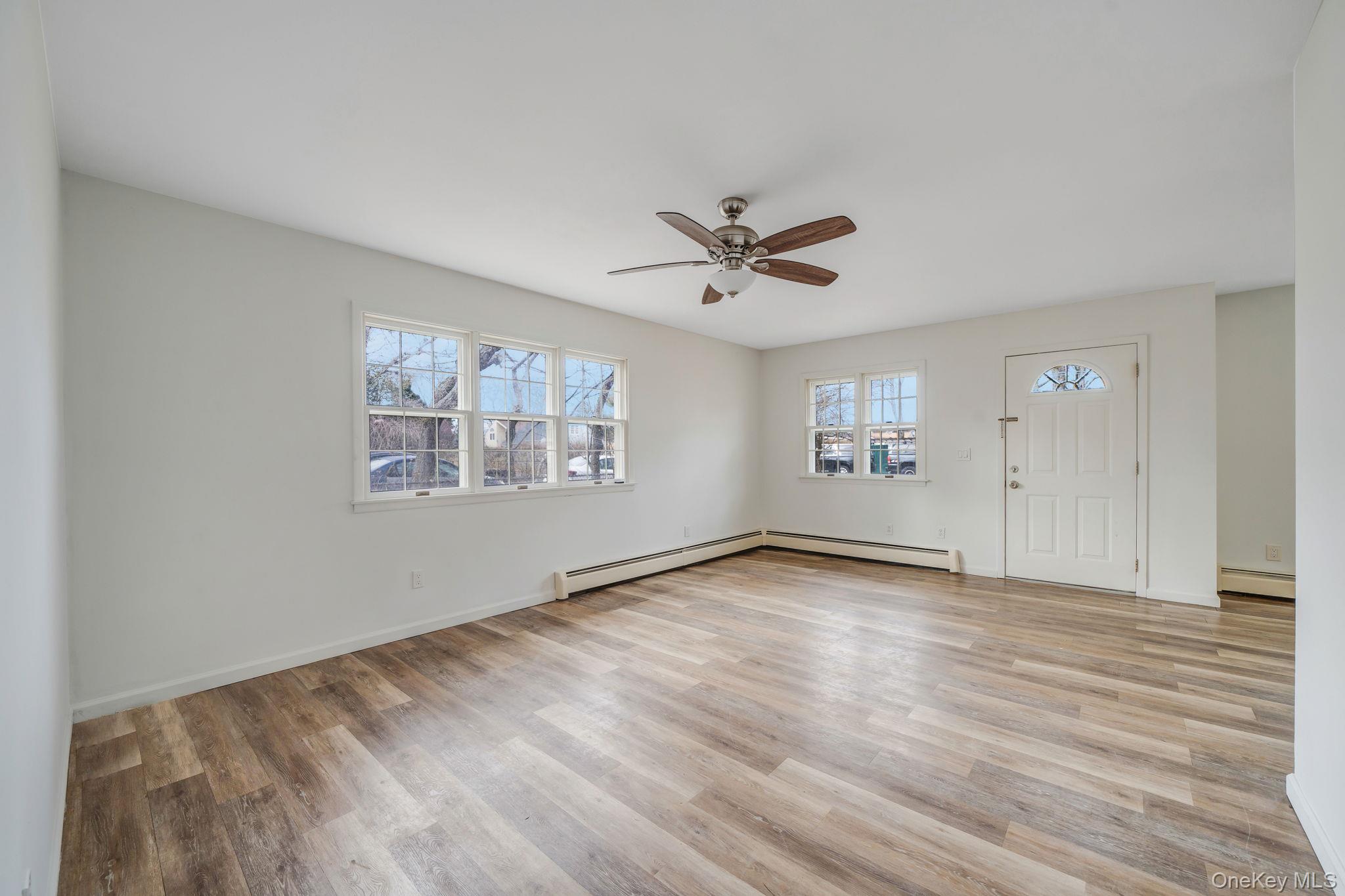 #11 photo, 38 Manor Drive, সাফোক কাউন্টি Shirley , NY 11967