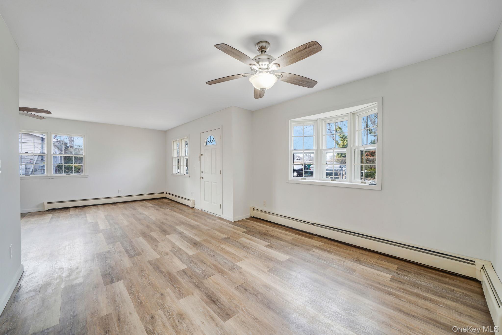 #13 photo, 38 Manor Drive, সাফোক কাউন্টি Shirley , NY 11967