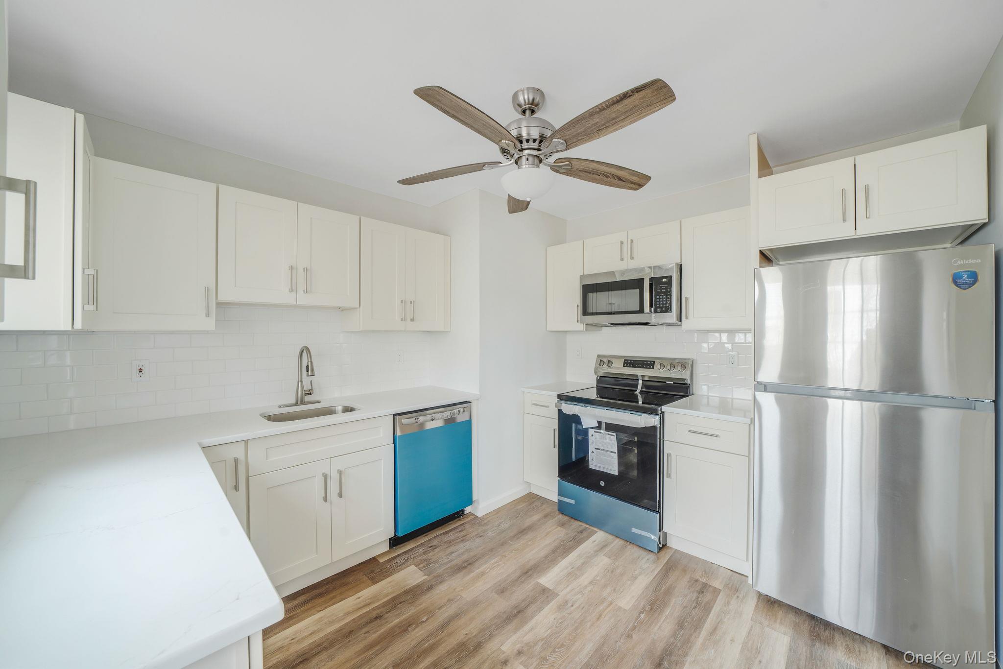 #6 photo, 38 Manor Drive, সাফোক কাউন্টি Shirley , NY 11967