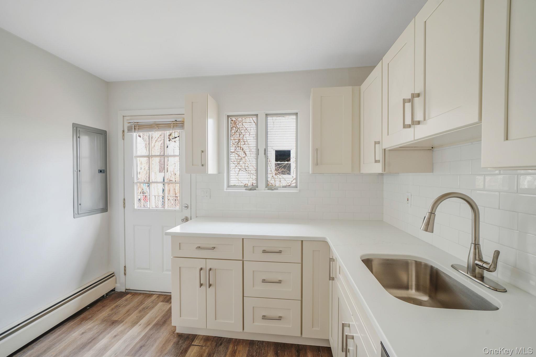 #7 photo, 38 Manor Drive, সাফোক কাউন্টি Shirley , NY 11967