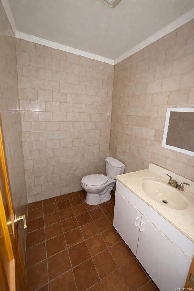 #3 photo, 7905 Roosevelt Avenue, Jackson Heights , NY 11372