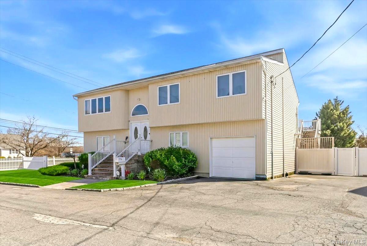 #1 photo, 4460 Merrick Road, Massapequa , NY 11758