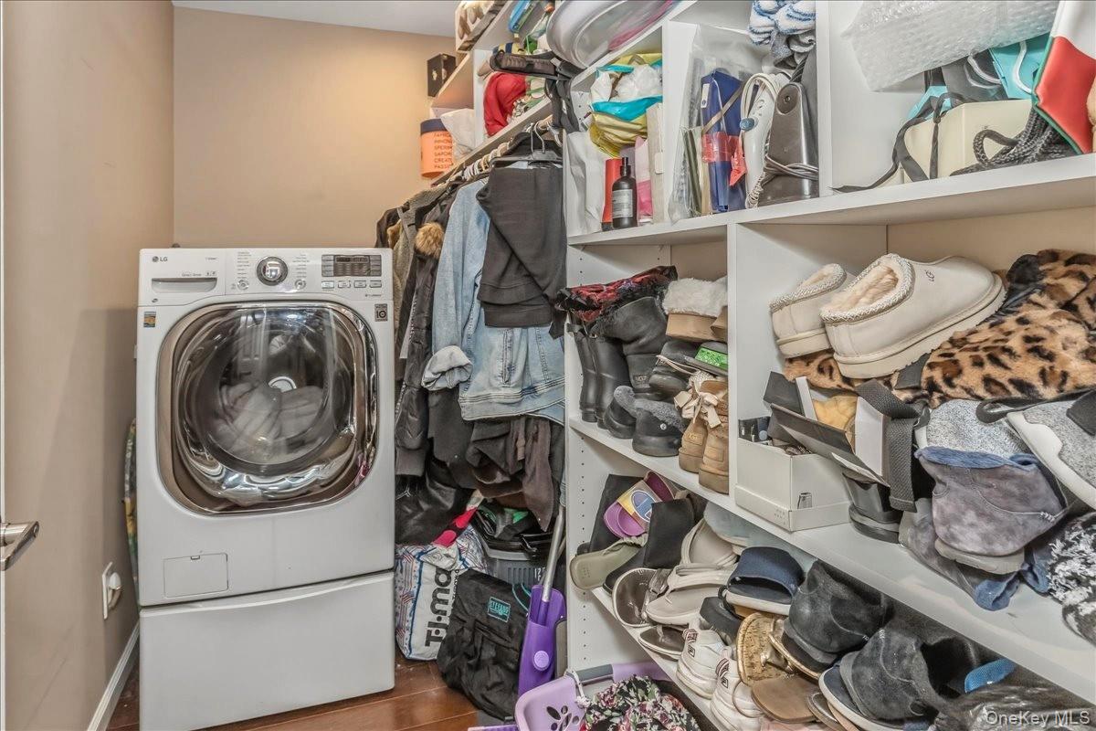 #13 photo, 4460 Merrick Road, Massapequa , NY 11758