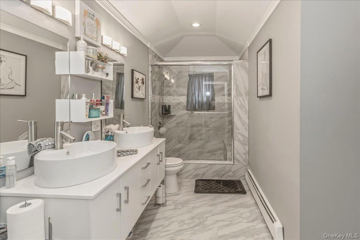 #14 photo, 4460 Merrick Road, Massapequa , NY 11758