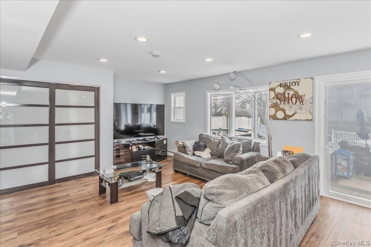 #19 photo, 4460 Merrick Road, Massapequa , NY 11758