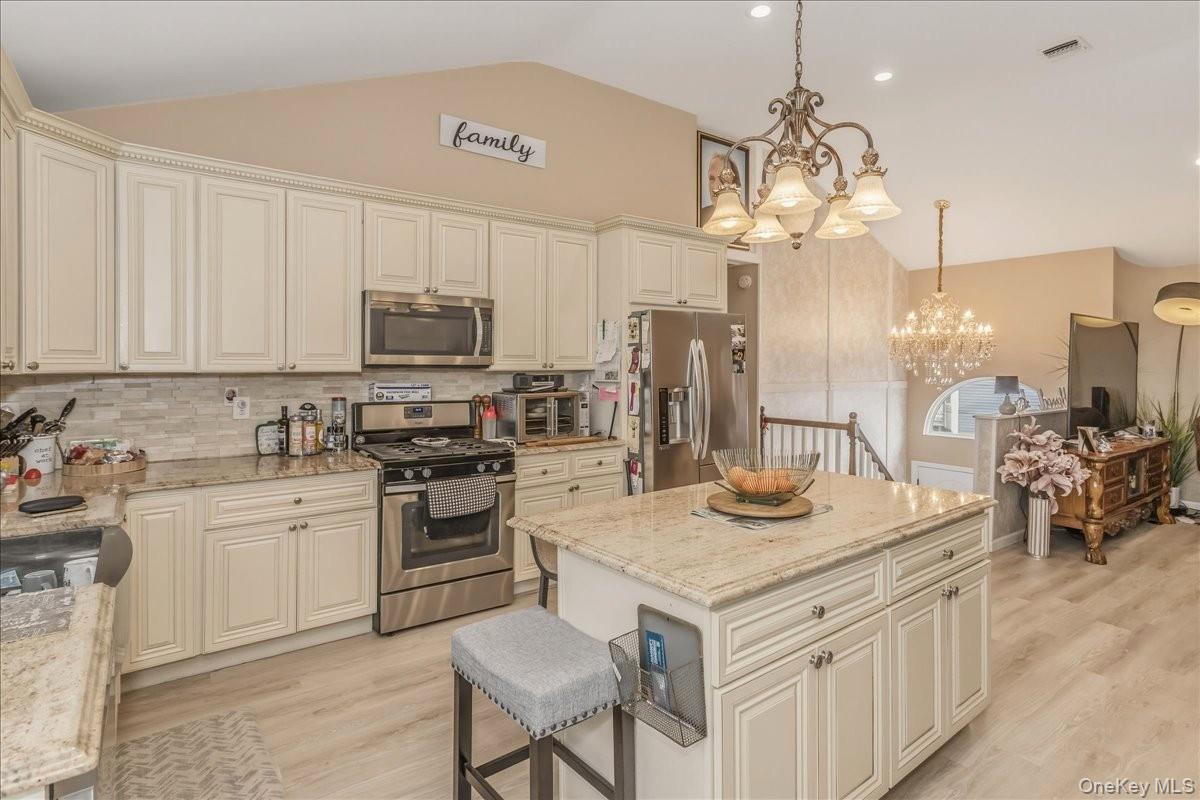 #5 photo, 4460 Merrick Road, Massapequa , NY 11758