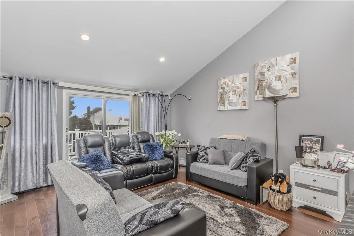 #9 photo, 4460 Merrick Road, Massapequa , NY 11758